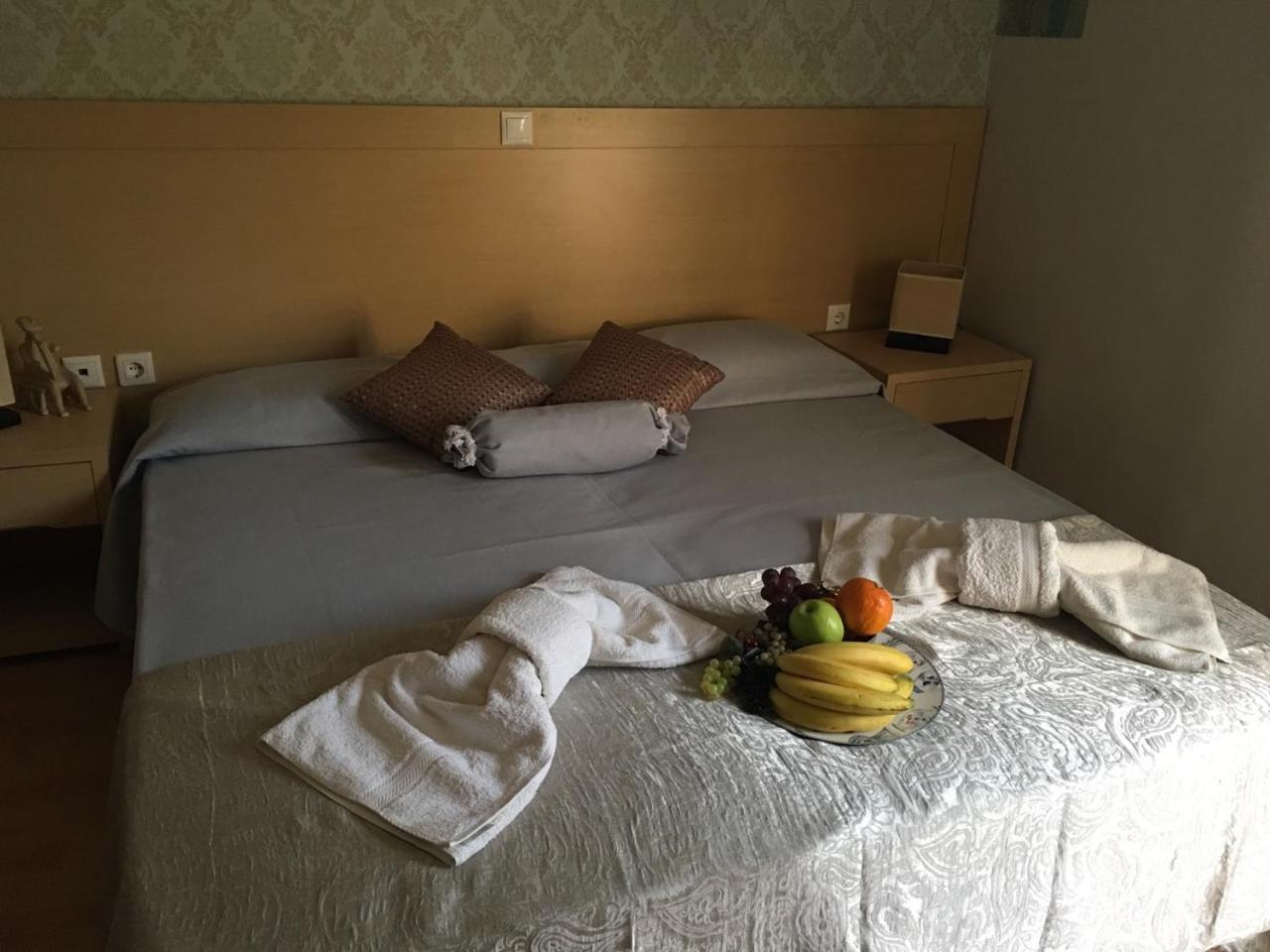 Aphrodite Hotel Syros Kini Exteriör bild