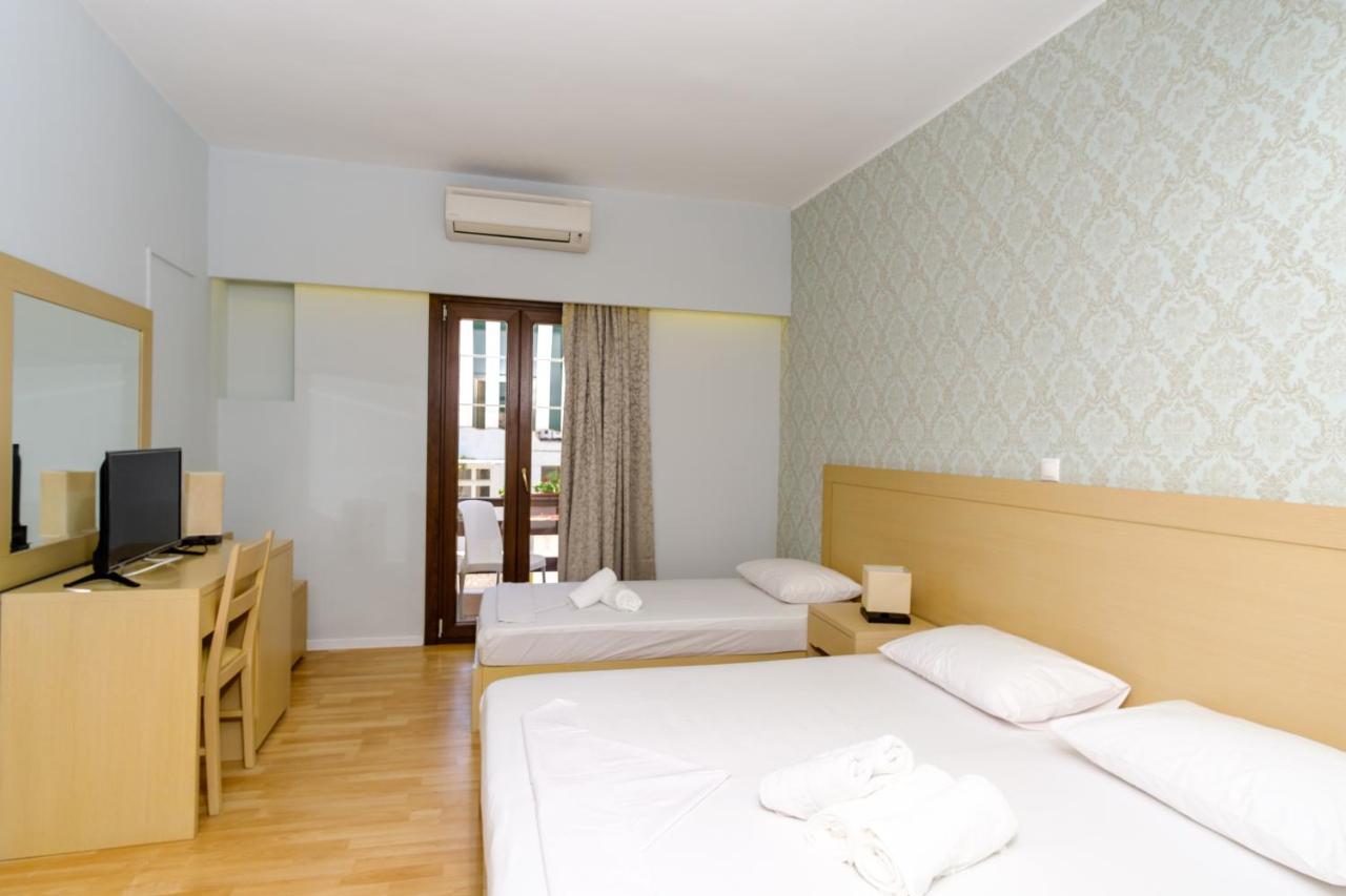 Aphrodite Hotel Syros Kini Exteriör bild