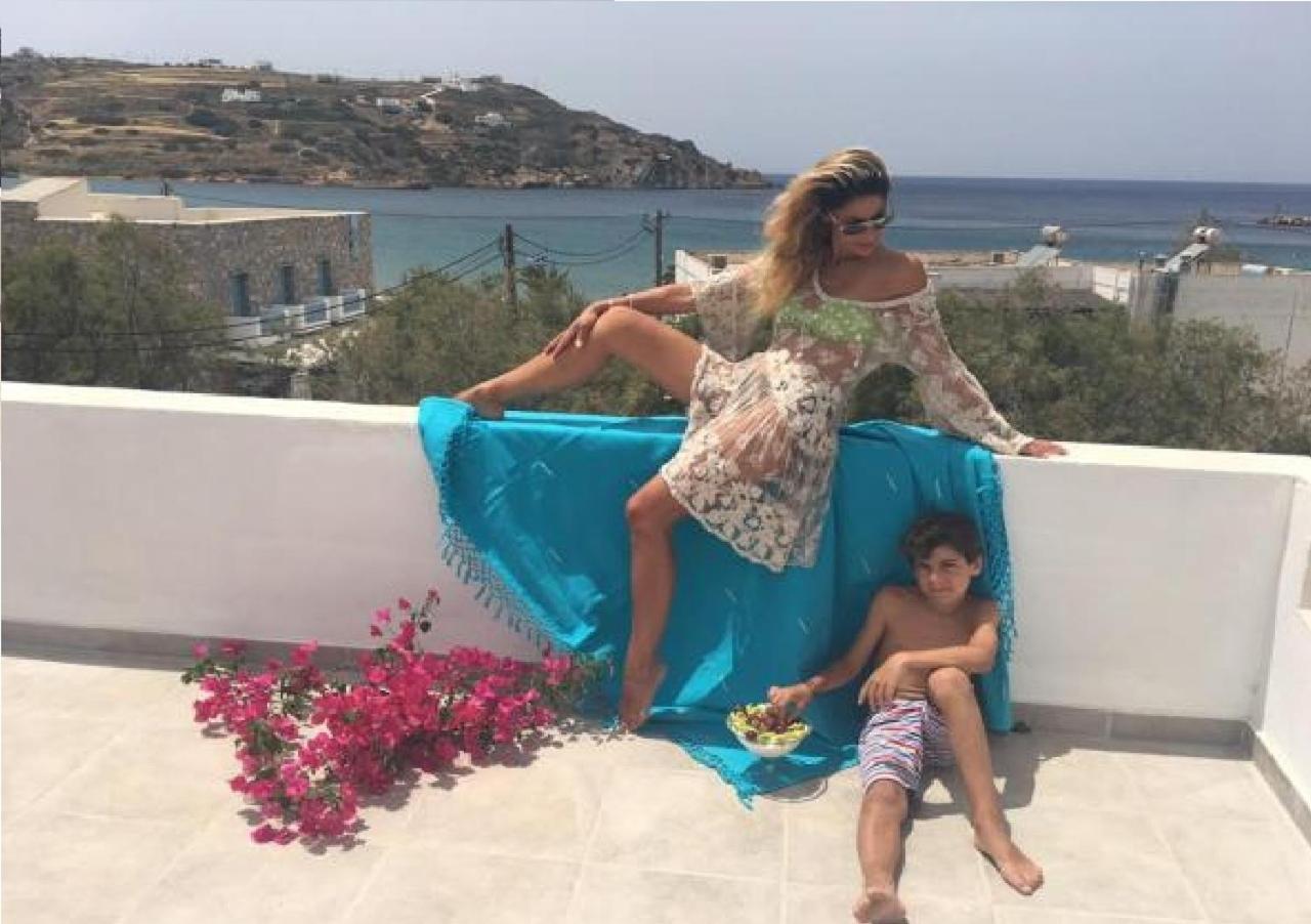 Aphrodite Hotel Syros Kini Exteriör bild